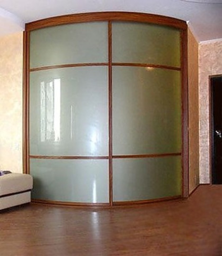 Встроенный шкаф купе радиусный в классическом стиле Екатеринбург